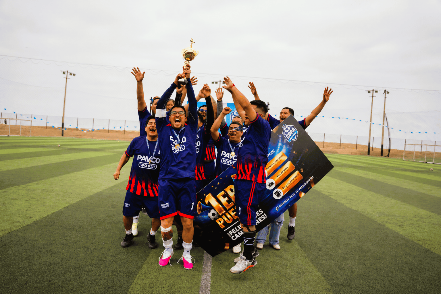 Celebración en un evento deportivo para empresas organizado por Agencia Masco
